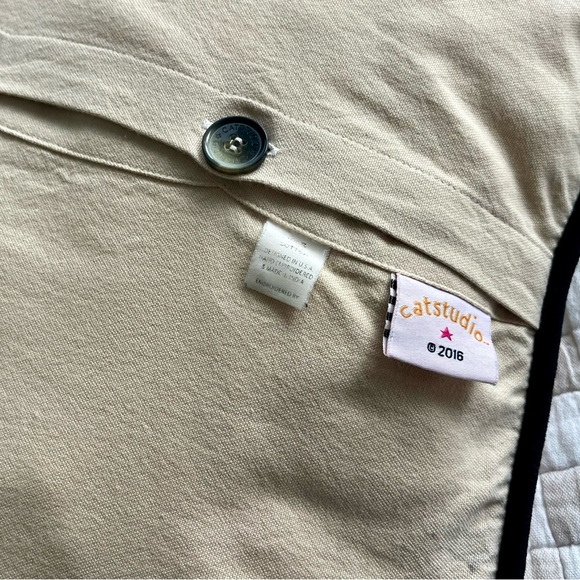 Catstudio- London Hand-Embroidered Pillow - Picture 6 of 7